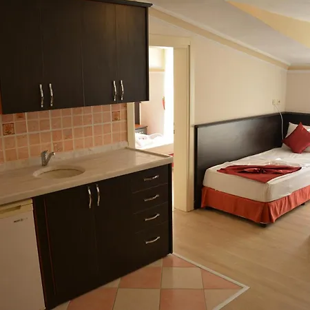 Yavuzhan Szálloda Side